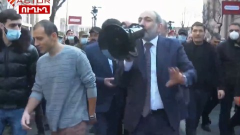 Paşinyan: “Ermənistandan qaçmağı düşünmürəm”