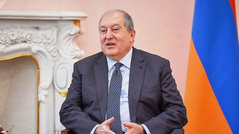 Ermənistan prezidenti müxalifət nümayəndələri ilə görüşdü