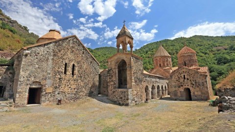 Ermənilər Qarabağdan çıxarılan eksponatların sərgisini KEÇİRƏCƏK