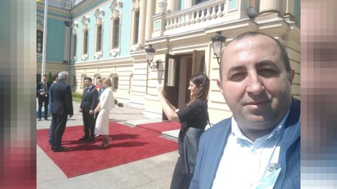 Bizimkilər - Ukraynada çalışan azərbaycanlı jurnalist: “Xaricdə Azərbaycanı təmsil etmək böyük məsuliyyətdir”