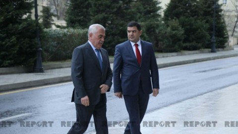 Vasif Talıbovun YAP-a maskasız gəlişi müzakirələrə səbəb oldu - FOTO