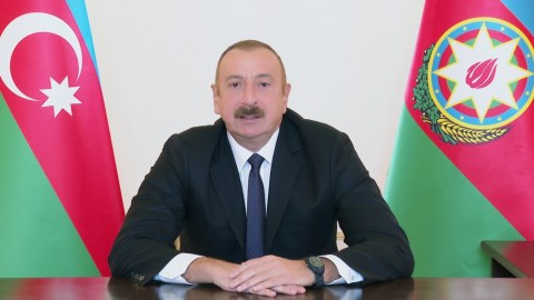 İlham Əliyev Şəhid anaları və xanımlarını xüsusi TƏBRİK ETDİ