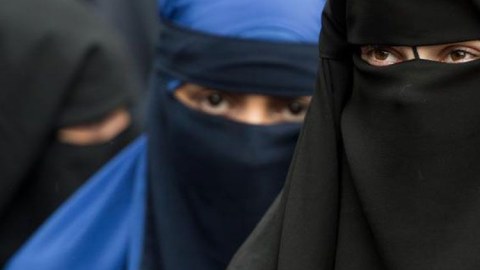 İsveçrədə hicab qadağası ilə bağlı referendum keçirilir