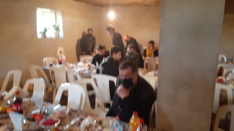 Qonşusunun evində oğluna toy etdi, polis gəldi