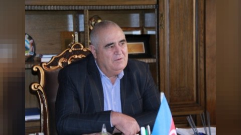 Şərurlu İsfəndiyarın restoranında dava - aşığı vurdular