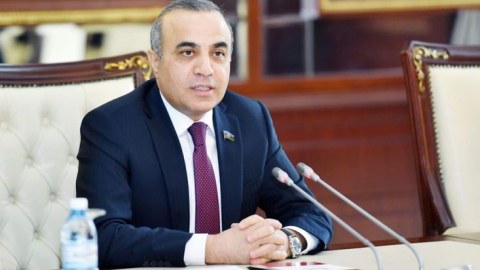 “Biz siyasi konsensusun yeni mərhələsinin şahidi oluruq” - Azay Quliyev