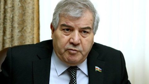 Sabir Rüstəmxanlı: “Xahiş edirəm ki, bu təklifimi nazirliyə çatdırın” 