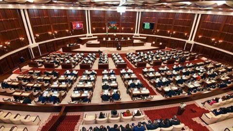Milli Məclis şəhid ailələri və Qarabağ əlilləri üçün toplaşacaq