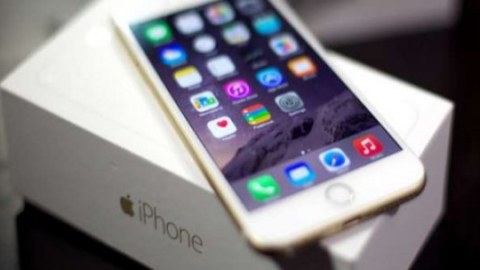 60  “ayfon” qarşılığında 40 min dolları ötürdü - Məhkəmə