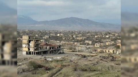 İdmançılara, müğənnilərə, jurnalistlərə, həkimlərə, bütün Azərbaycanlılara AĞDAM MÜRACİƏTİ
