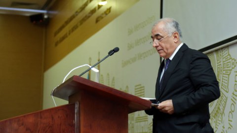 Baş nazir Milli Məclisə hesabat verir