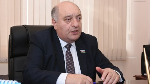 Vaksinin birinci dozasını vurduranlar arasında yoluxanlar var - Deputat