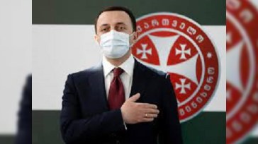 Koronavirusa yoluxan baş nazir ölkədə tətil elan etdi