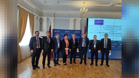Azərbaycanlı deputat Qırğızıstanda referendumu müşahidə edəcək