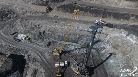 Azərbaycanın ən uzun asma körpüsü tikilir - FOTO
