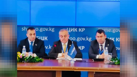 Qırğızıstanda azad və demokratik seçki keçirildi - Deputat
