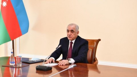 Baş nazir Teymur Musayevi kollektivə təqdim etdi