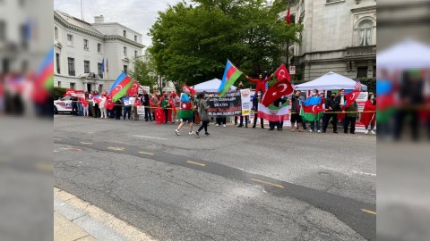 Vaşinqtonda Türk və Azərbaycan icmalarının etiraz nümayişi keçirildi