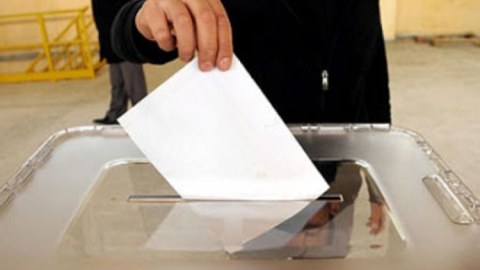 Albaniyada parlament seçkilərində səsvermə başladı