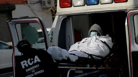 Kolumbiya virusdan ölüm sayında rekord vurdu 