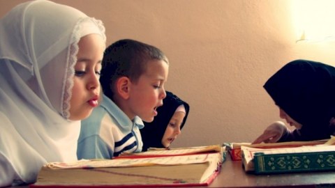 Azərbaycanda uşaqların dini etiqada məcbur edilməsi qadağan edildi