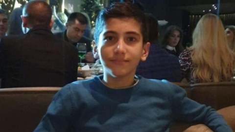 Başına daş parçası düşən yeniyetmənin işi ilə bağlı rəsmi AÇIQLAMA