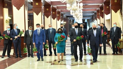 Parlamentdə Heydər Əliyevin ildönümü qeyd olunub - FOTO