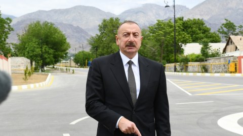 Prezidentdən Ermənistana xəbərdarlıq: “Odla oynamasınlar, yumruq yerindədir” - MÜSAHİBƏ