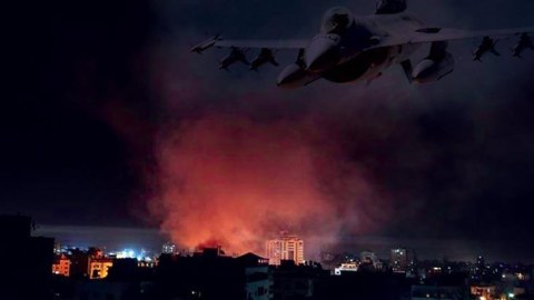 İsrail Qəzzaya eyni anda 80 qırıcıdan zərbə endirdi