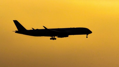 Bütün aviaşirkətlər İsrailə uçuşları dayandırdı  