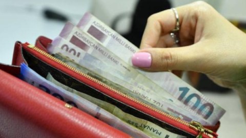 Əhali 4 ayda ən çox bunlara pul xərcləyib