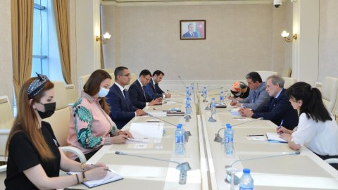Milli Məclisdə Fransanın xəbər portalının nümayəndə heyəti ilə görüş