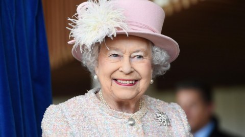 Britaniya Kraliçası İlham Əliyevi təbrik etdi