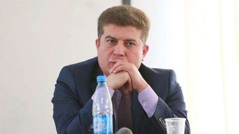 Deputat qanun layihəsində Prezidentin sərəncamına istinad edilməsilə razılaşmadı