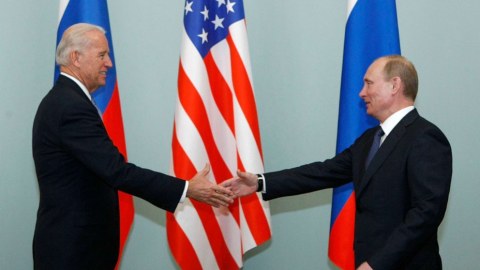 Bayden Putinlə nələri müzakirə edəcək?