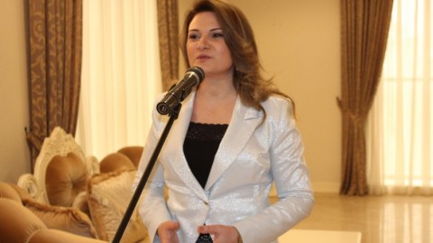 Təhsil naziri şöbə müdirini işdən çıxardı - FOTO