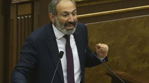 Paşinyan oyun qurur və ya Paşinyana 