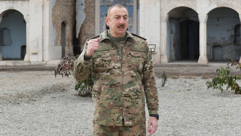 İlham Əliyev Ağdamda ictimaiyyətlə görüşdü