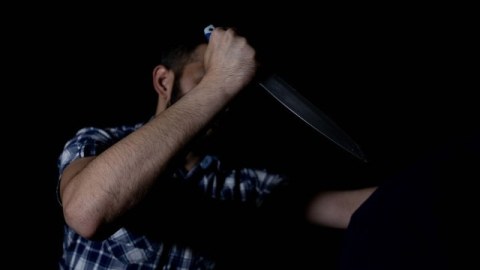 Bakıda ər və arvad bir-birini bıçaqladı