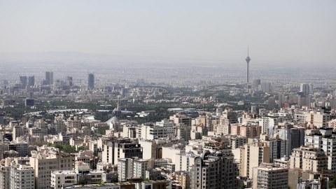 Ruhani Mərkəzi Bankın sədrini vəzifəsindən azad etdi