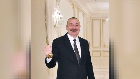 Əliyevə hədiyyə edilən qılıncın mənası...