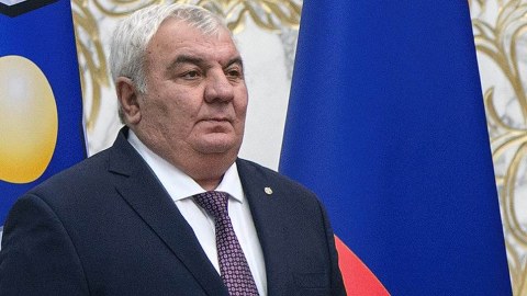 General-polkovnik Ermənistan ordusunun səhvlərini SADALADI