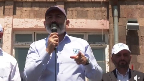 Paşinyan: “Tanrı erməni xalqından üz çevirib”