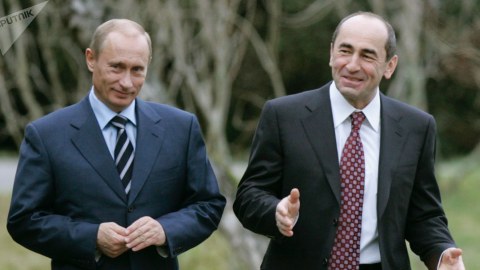Putin Köçəryanla bölgədəki vəziyyəti müzakirə etdi
