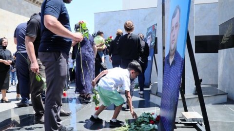 Şəhid jurnalistlərin xatirəsi əbədiləşdirildi - FOTO