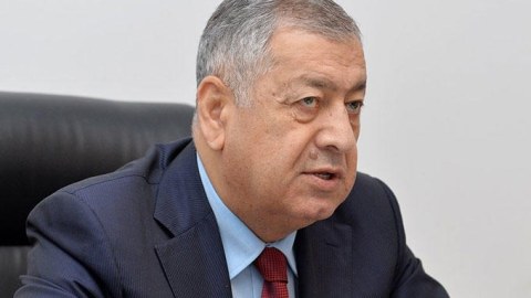 Vahid Əhmədov da əlilliklə bağlı yeni qanun layihəsinə qarşı çıxdı: nazir özü gəlib məruzə etsin!  