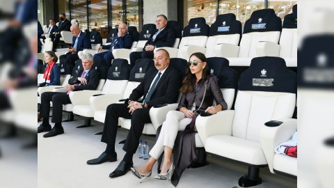 Prezident və Birinci xanım Uels-İsveçrə oyununa baxdılar - FOTO