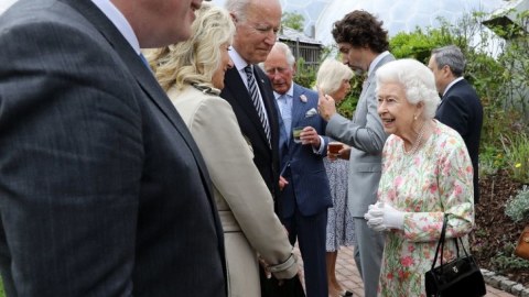 ABŞ təmsilçisi G7 sammitində protokolu pozdu