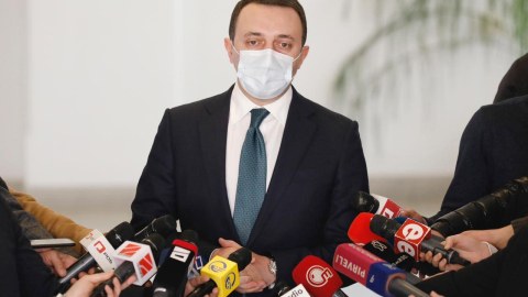 Qaribaşvili: "Azərbaycan və Ermənistan arasındakı vasitəçilik rolunu üzərimizə götürdük"