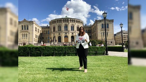 Norveç parlamentinin qarşısında etiraz aksiyası keçirilib